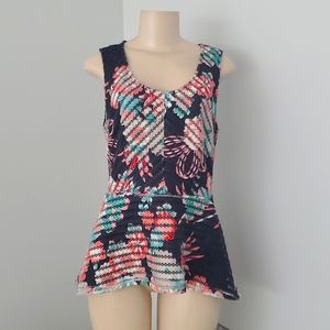 Multicolor floral pendulum top